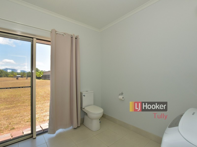 9 Amanda Crescent, Tully Heads QLD 4854