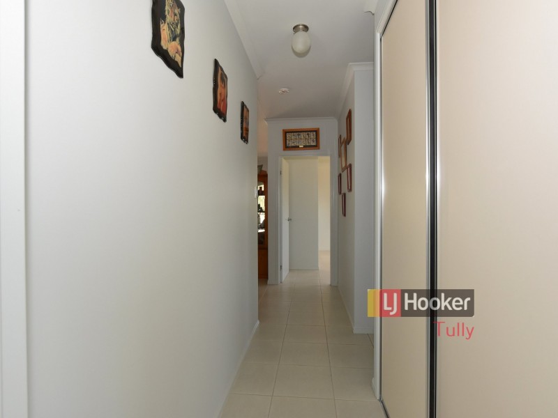 9 Amanda Crescent, Tully Heads QLD 4854
