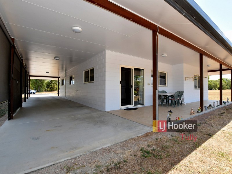 9 Amanda Crescent, Tully Heads QLD 4854