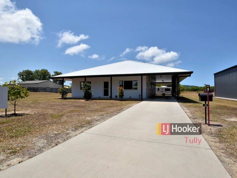 9 Amanda Crescent, Tully Heads QLD 4854