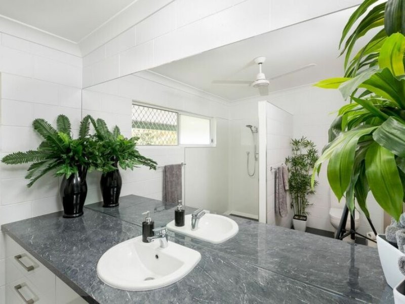 296 Palmerston Highway, Belvedere QLD 4860