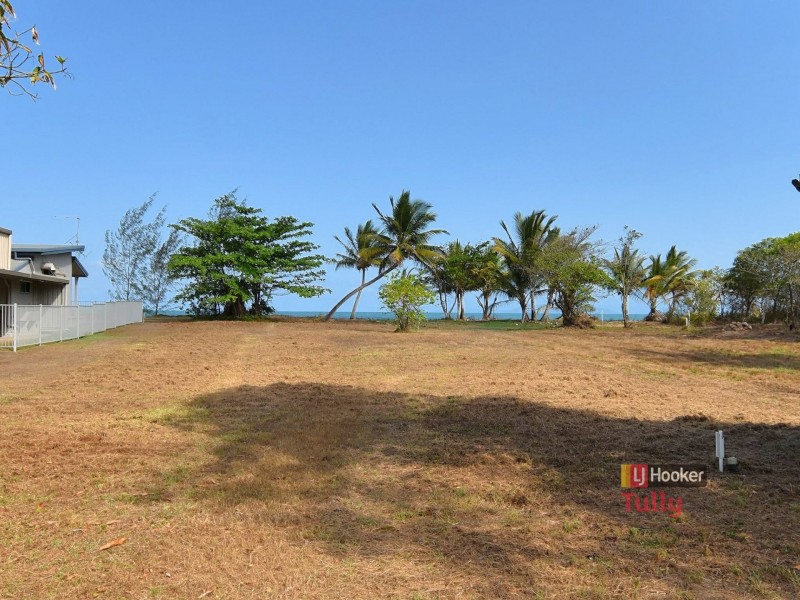 64 Luff Street, Hull Heads QLD 4854