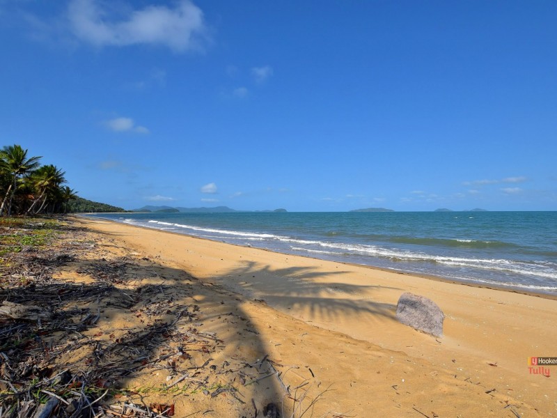 64 Luff Street, Hull Heads QLD 4854