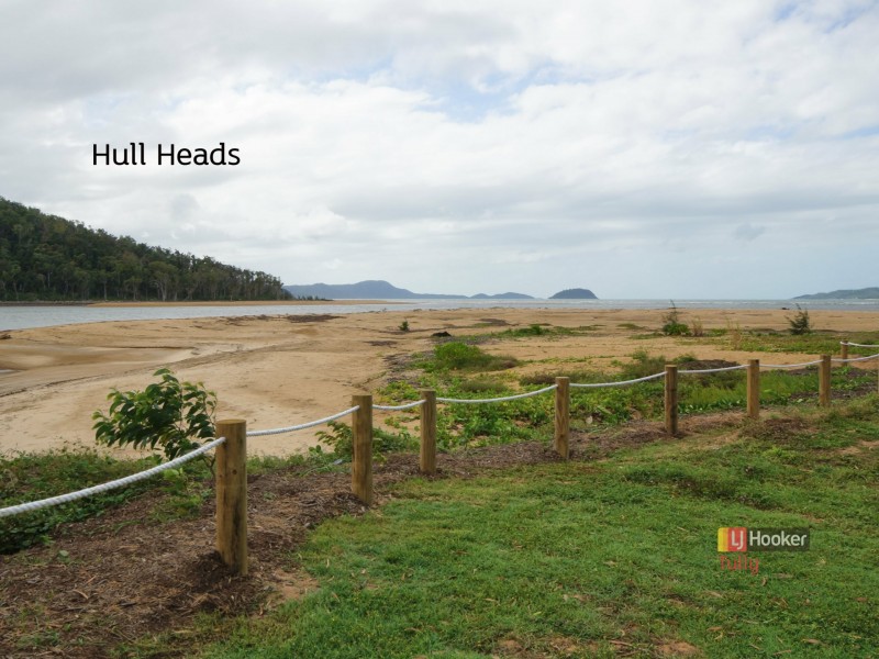 64 Luff Street, Hull Heads QLD 4854