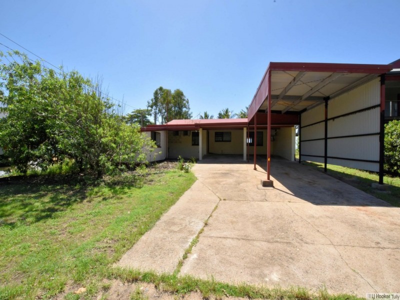 52 Luff Street, Hull Heads QLD 4854