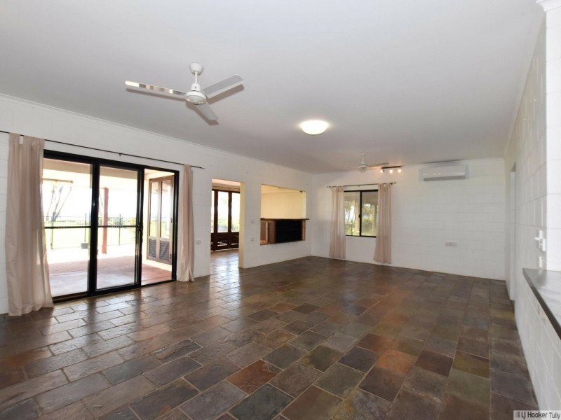 52 Luff Street, Hull Heads QLD 4854
