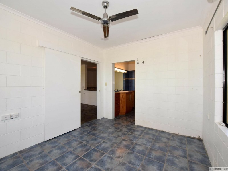 52 Luff Street, Hull Heads QLD 4854