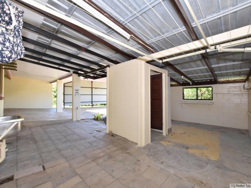 52 Luff Street, Hull Heads QLD 4854