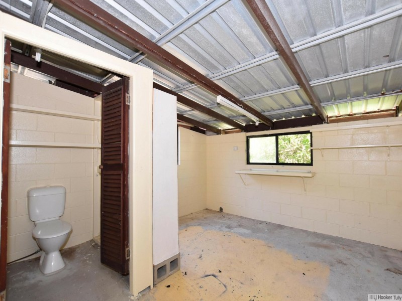52 Luff Street, Hull Heads QLD 4854