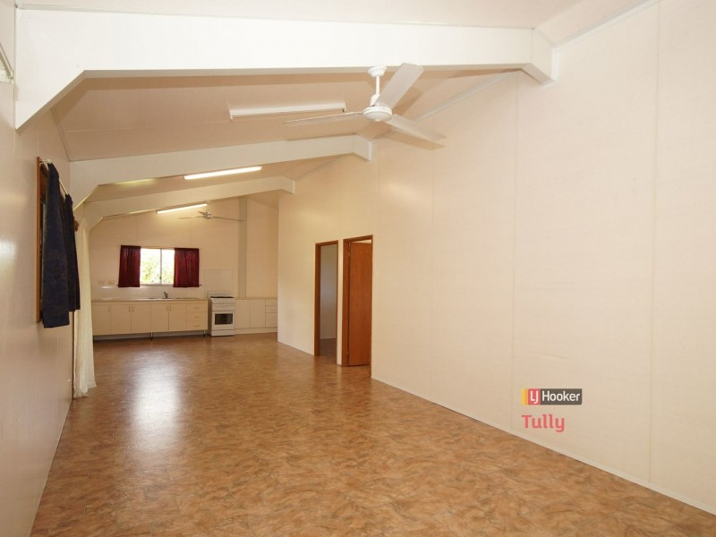 13 Amanda Crescent, Tully Heads QLD 4854