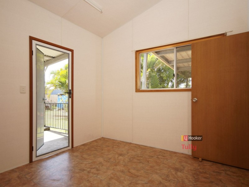 13 Amanda Crescent, Tully Heads QLD 4854