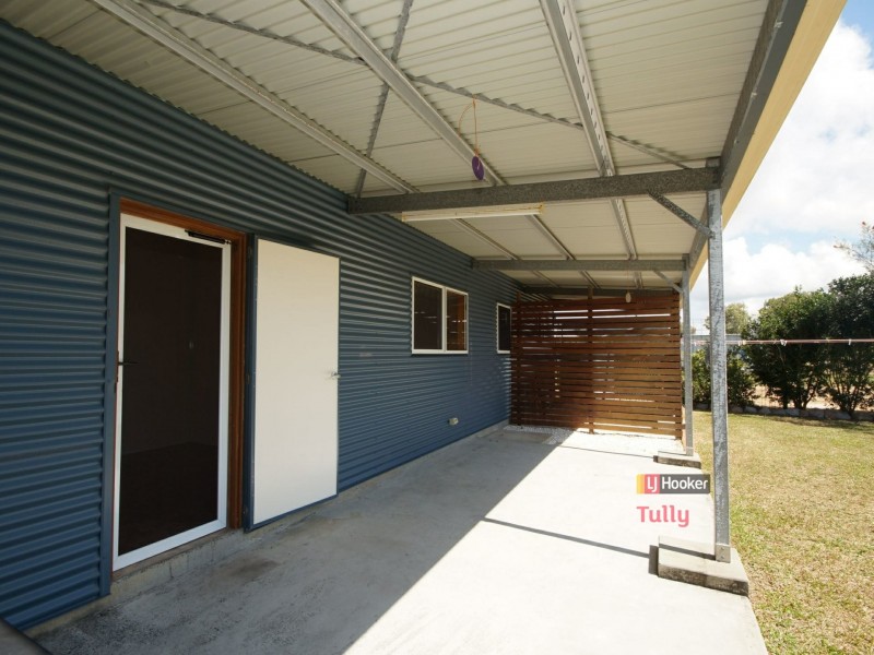 13 Amanda Crescent, Tully Heads QLD 4854