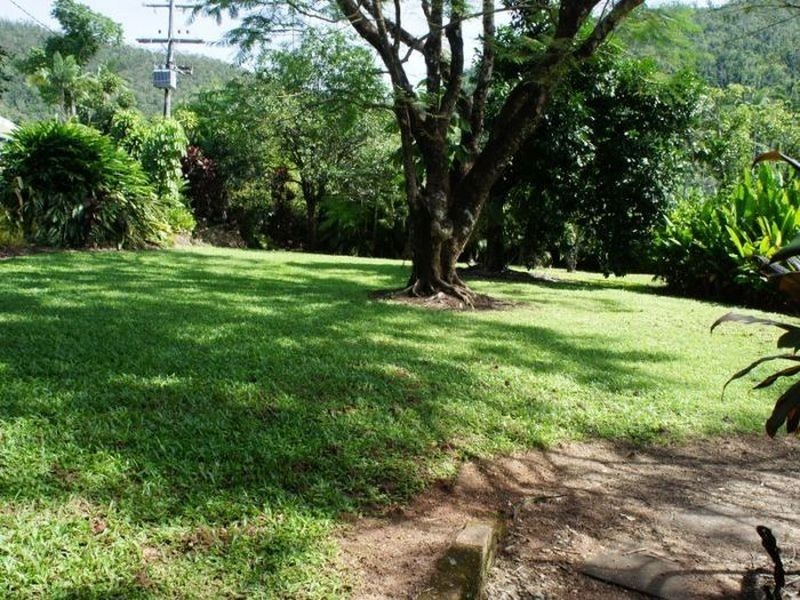 55 Brannigan Street, Tully QLD 4854