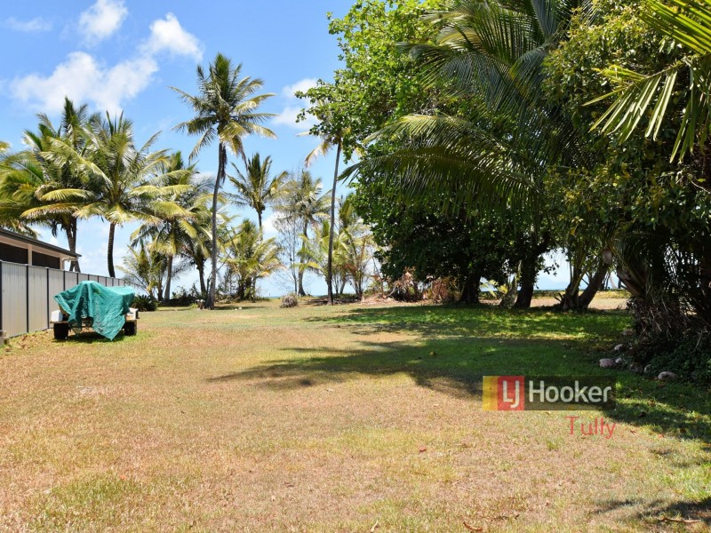 46 Luff Street, Hull Heads QLD 4854