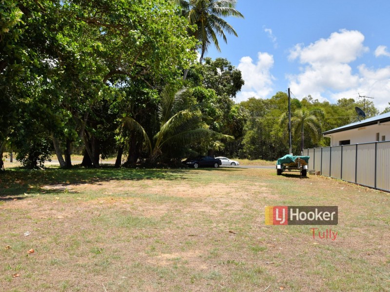 46 Luff Street, Hull Heads QLD 4854