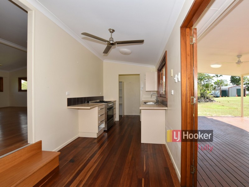8 Costigan Street, Tully Heads QLD 4854