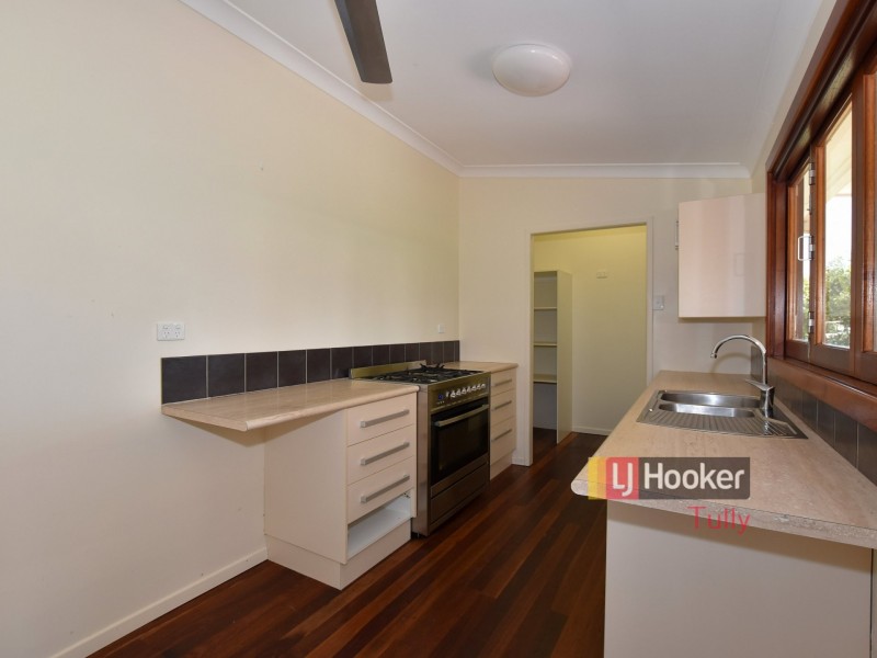 8 Costigan Street, Tully Heads QLD 4854