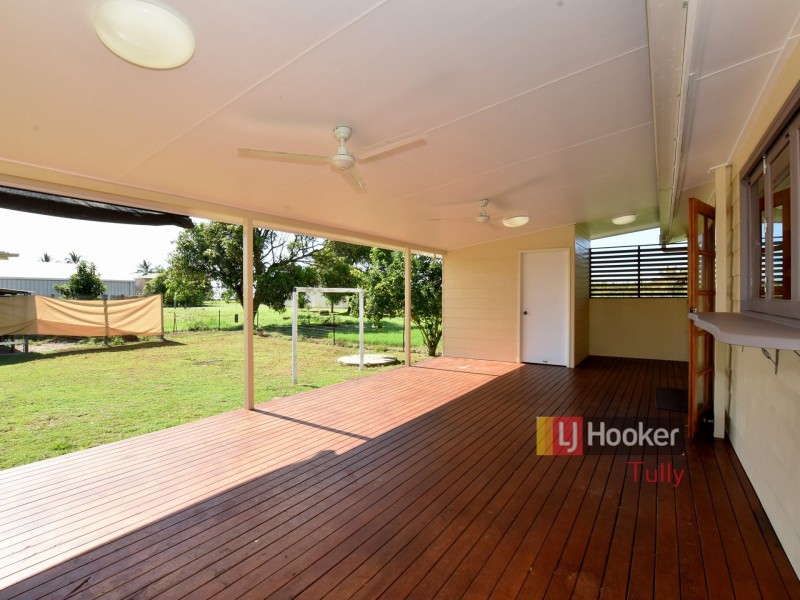 8 Costigan Street, Tully Heads QLD 4854