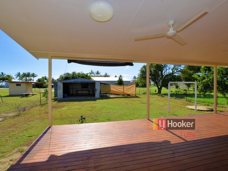 8 Costigan Street, Tully Heads QLD 4854