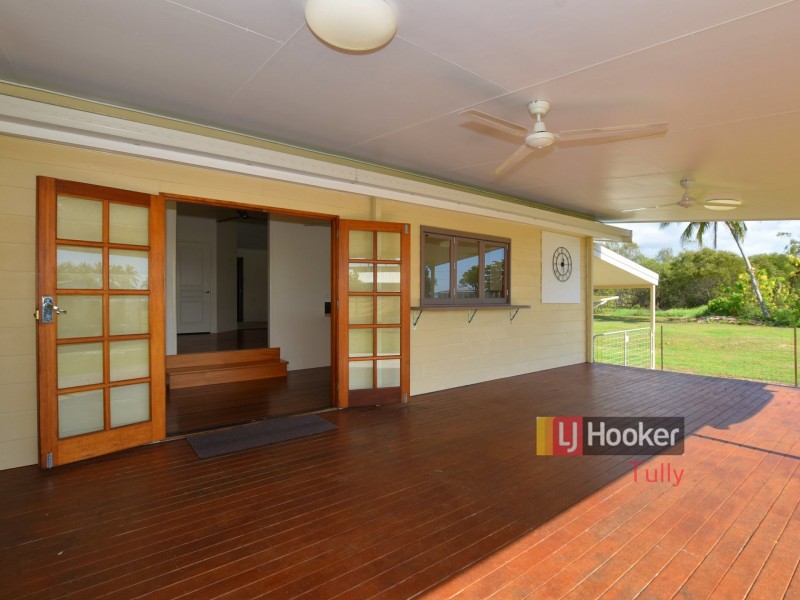 8 Costigan Street, Tully Heads QLD 4854