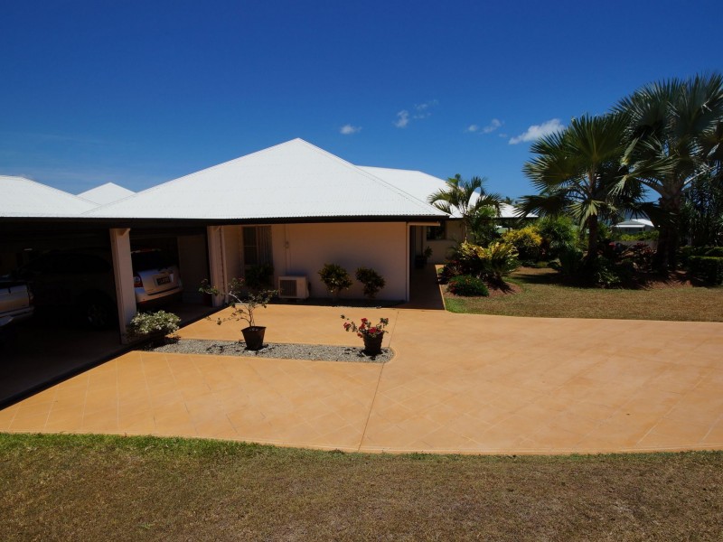 1 Leslie Lane, South Mission Beach QLD 4852