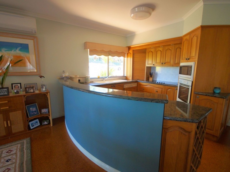 1 Leslie Lane, South Mission Beach QLD 4852