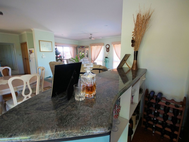 1 Leslie Lane, South Mission Beach QLD 4852