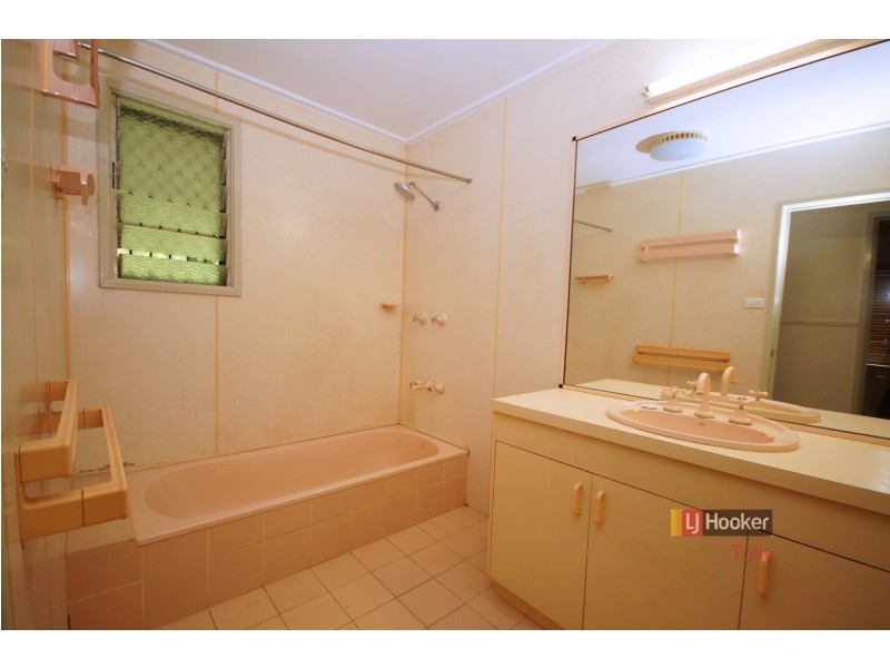 11 McDonald Street, Tully QLD 4854