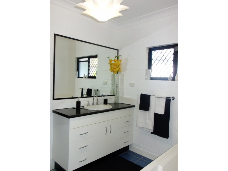 2 Corbett Close, Bulgun QLD 4854