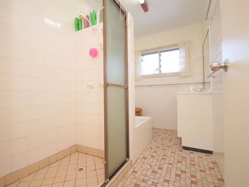 59 Theodore Street, Tully QLD 4854