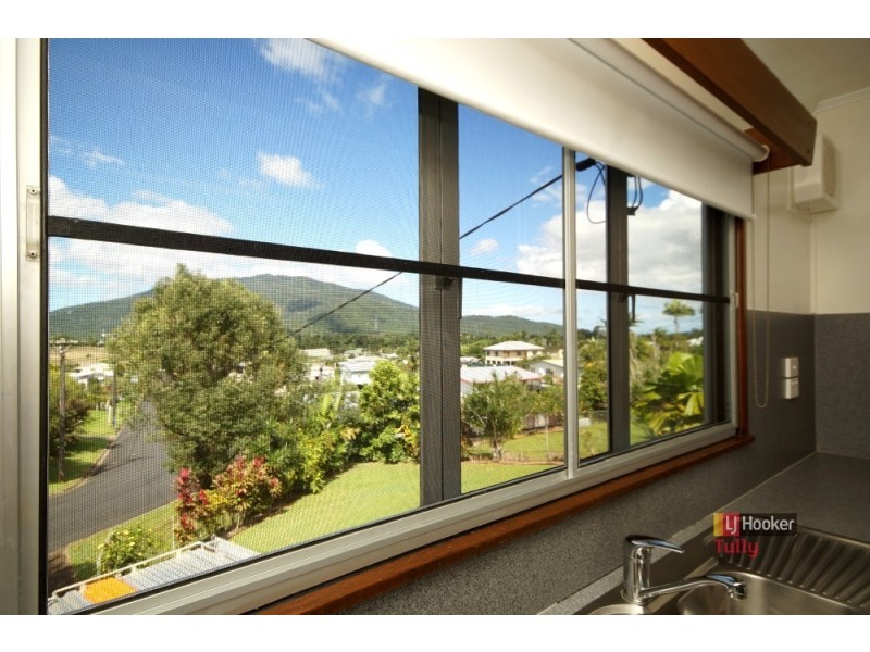 10 Hielscher Street, Tully QLD 4854