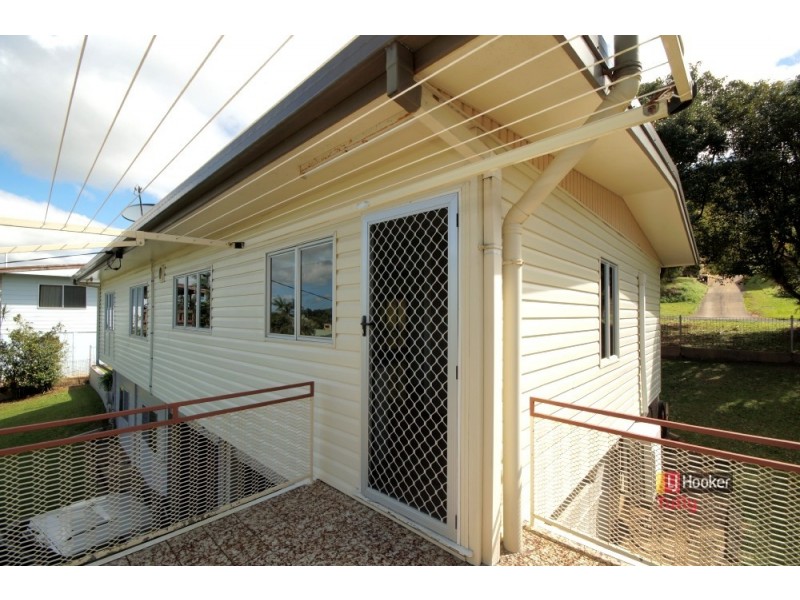 10 Hielscher Street, Tully QLD 4854