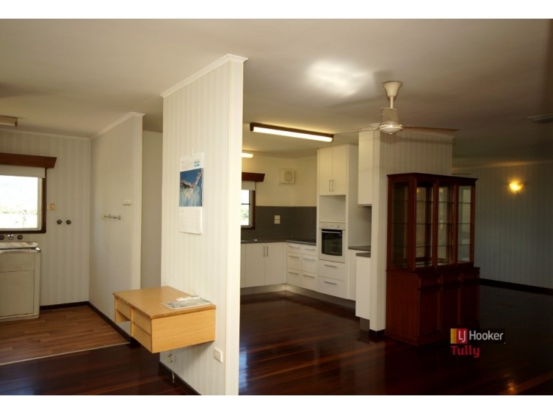 10 Hielscher Street, Tully QLD 4854