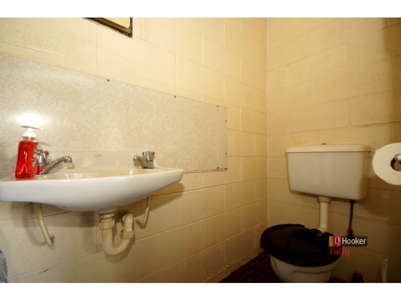 10 Hielscher Street, Tully QLD 4854