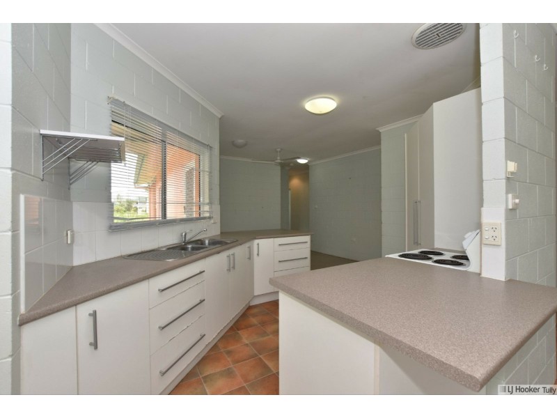 75 Taylor Street, Tully Heads QLD 4854