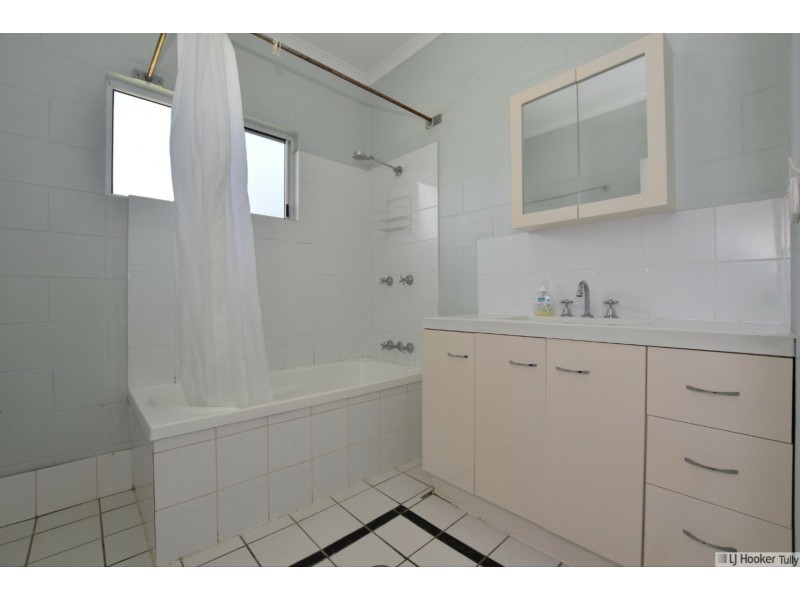 75 Taylor Street, Tully Heads QLD 4854