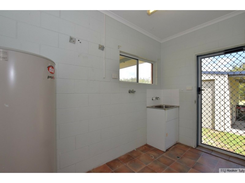 75 Taylor Street, Tully Heads QLD 4854