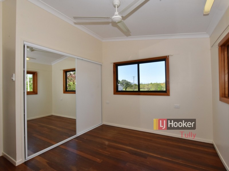 8 Costigan Street, Tully Heads QLD 4854