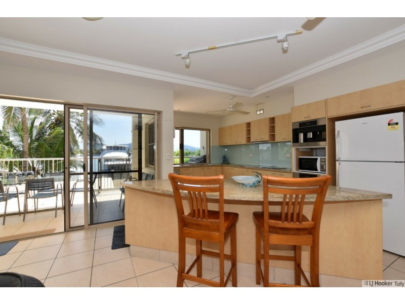 Unit 2/23 Poinciana Boulevard, Cardwell QLD 4849