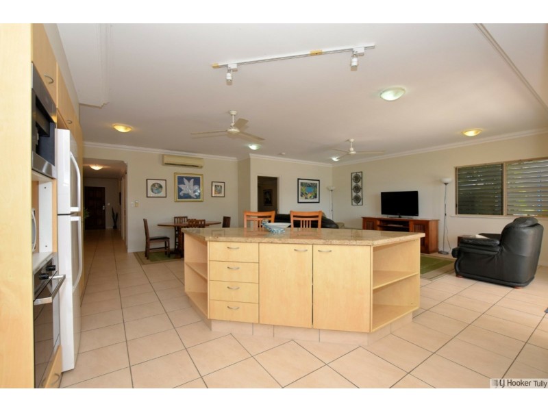 Unit 2/23 Poinciana Boulevard, Cardwell QLD 4849