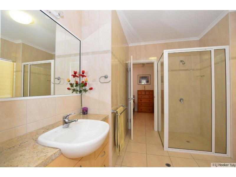 Unit 2/23 Poinciana Boulevard, Cardwell QLD 4849