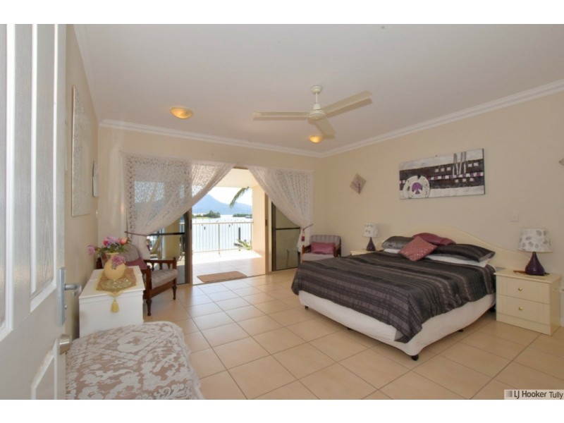 Unit 2/23 Poinciana Boulevard, Cardwell QLD 4849