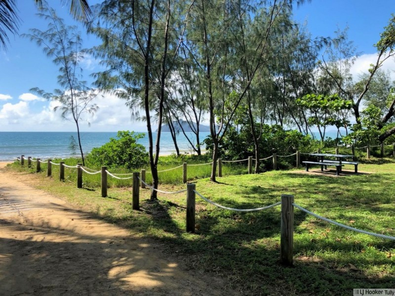 Shop 10/1996 Tully Mission Beach Road, Wongaling Beach QLD 4852