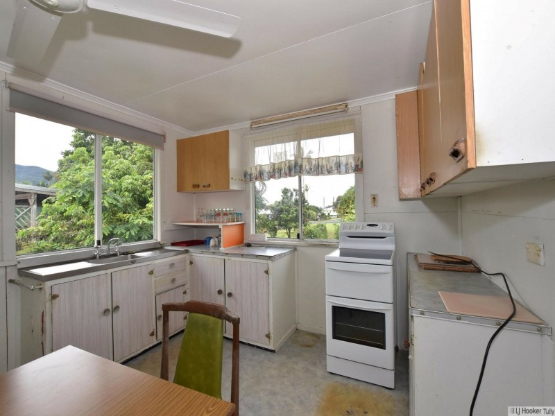 9 Webb Street, Tully QLD 4854