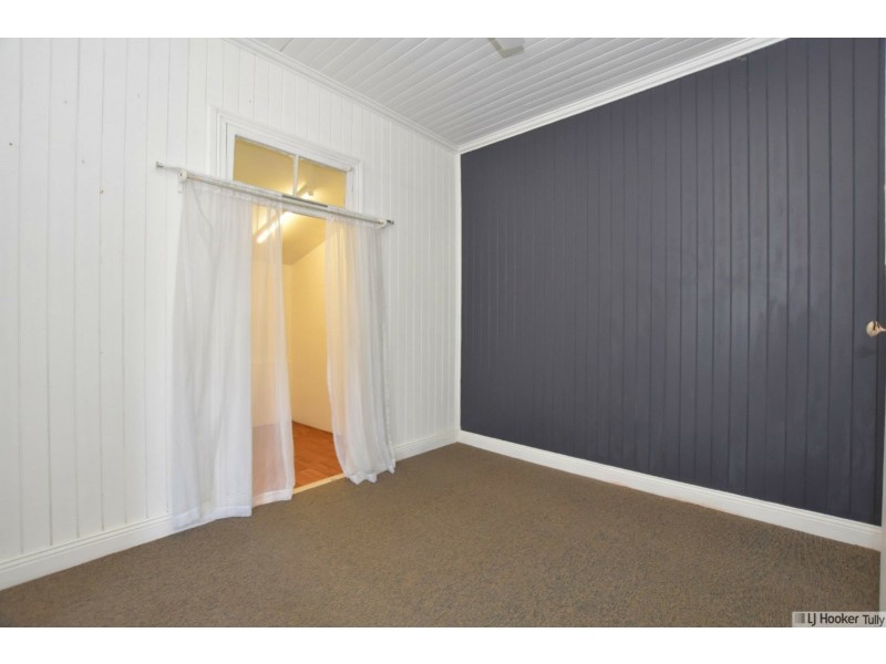 8 Mars Street, Tully QLD 4854