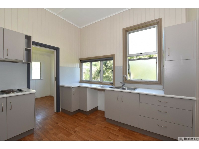 8 Mars Street, Tully QLD 4854