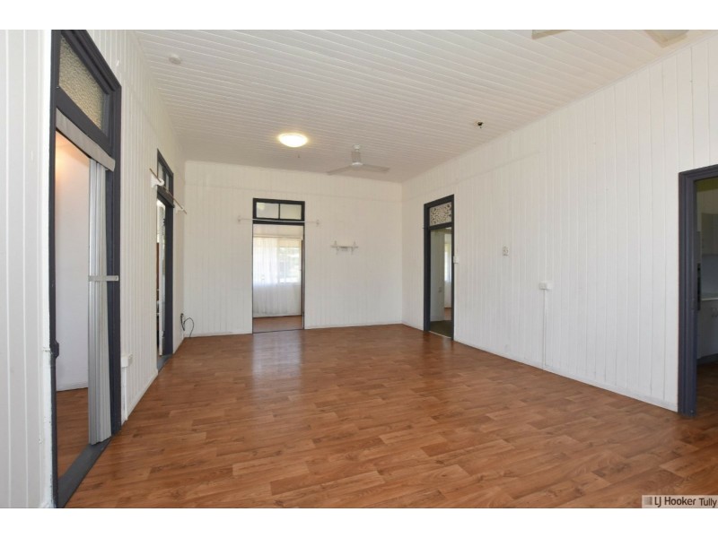 8 Mars Street, Tully QLD 4854