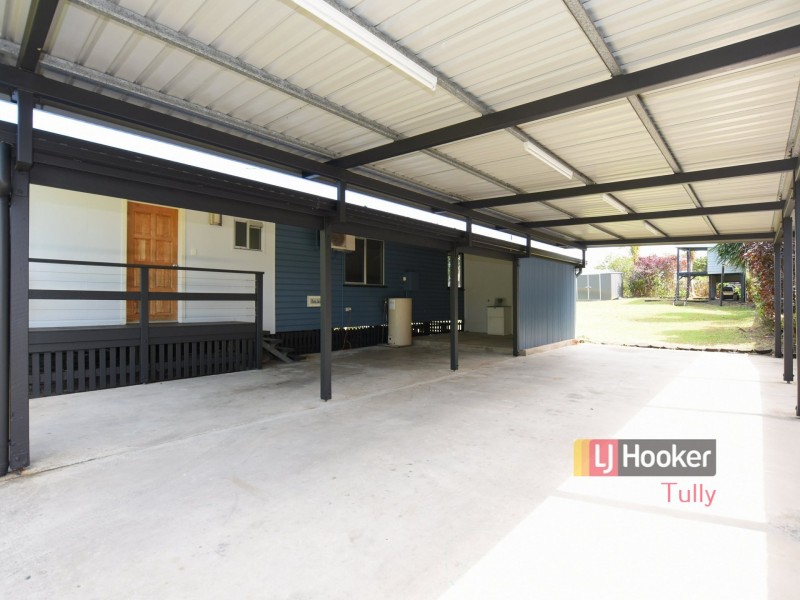 4 Billabong Lane, Tully Heads QLD 4854