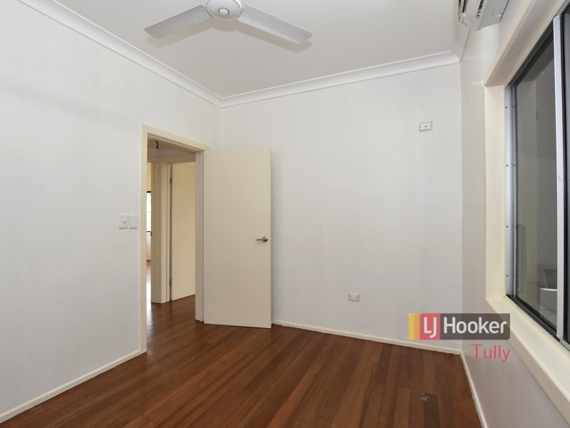 4 Billabong Lane, Tully Heads QLD 4854
