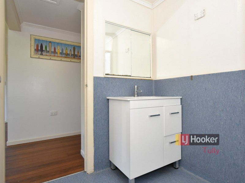 4 Billabong Lane, Tully Heads QLD 4854